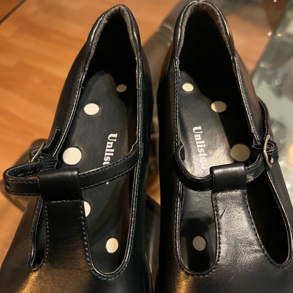 Unlisted - Picture 3 of 11